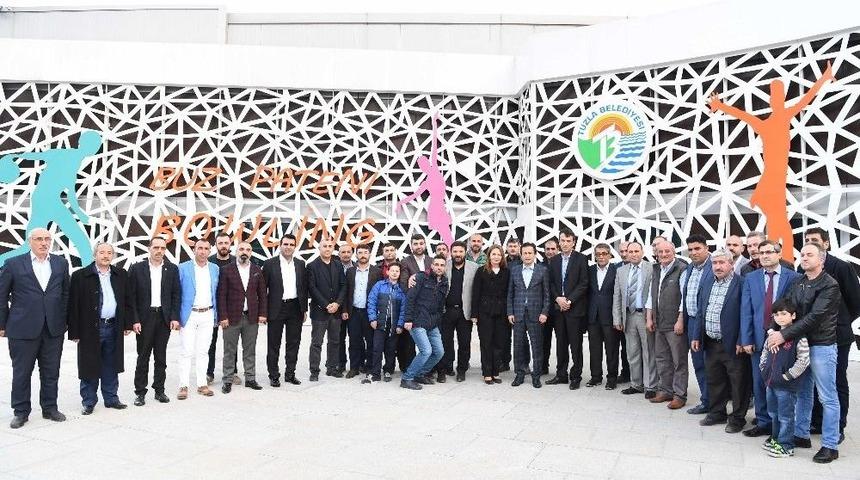 Tuzla’da Eğlencenin Yeni Adresi: Tuzla Belediyesi Buz Pateni Pisti Ve Bowling Salonu