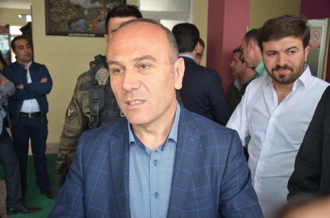 Y&uuml;ksekova&rsquo;da İ&ccedil;me Suyu &Ccedil;alışması