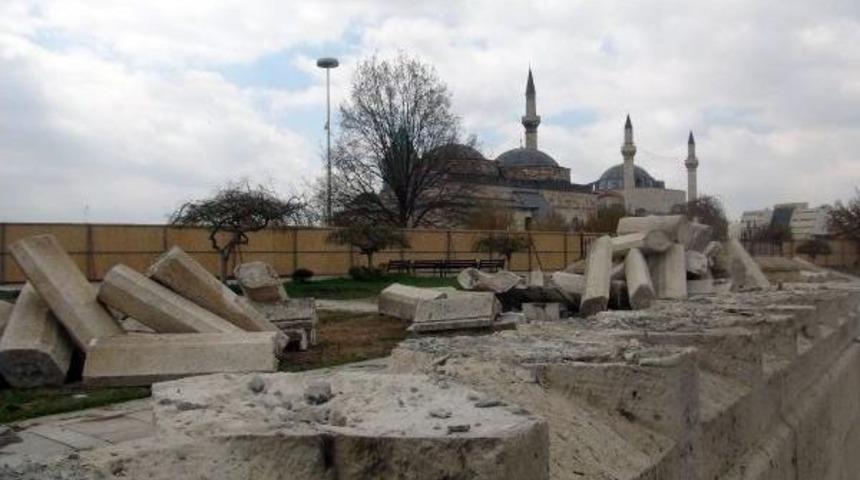 Bin Yıllık G&uuml;l Bah&ccedil;esi'ne, M&uuml;ze Ek Binası Yapılıyor