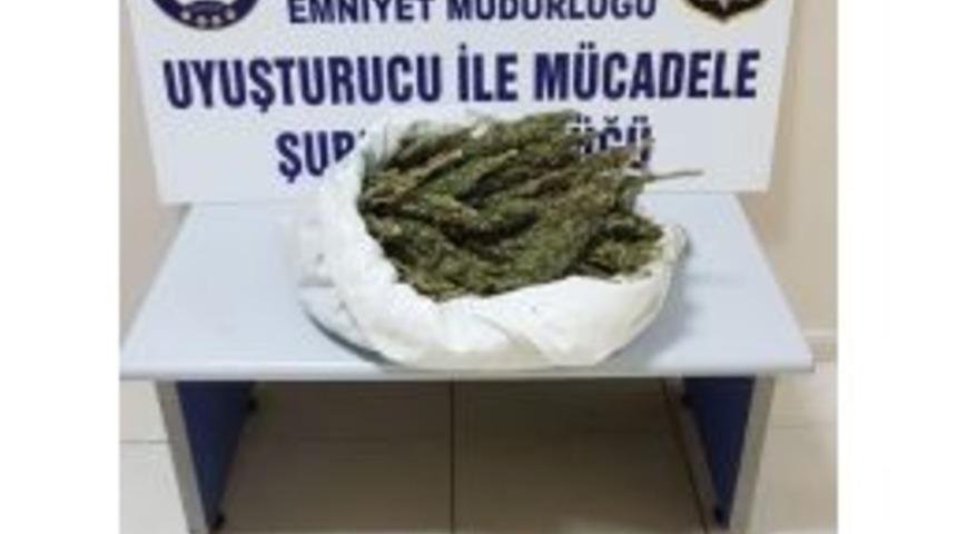 Batman&rsquo;da 1 Kilo 900 Gram Esrar Ele Ge&ccedil;irildi