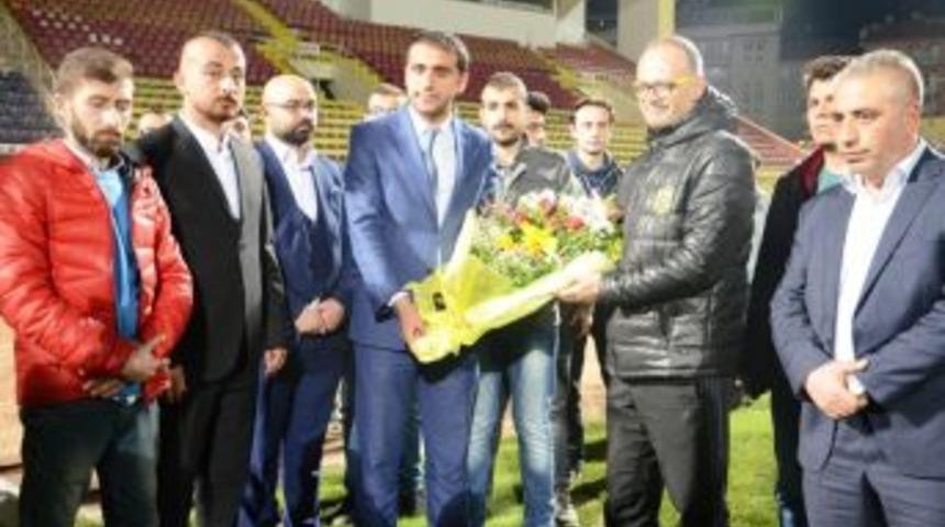 &Uuml;lk&uuml;c&uuml;lerden Evkur Yeni Malatyaspor&rsquo;a Destek