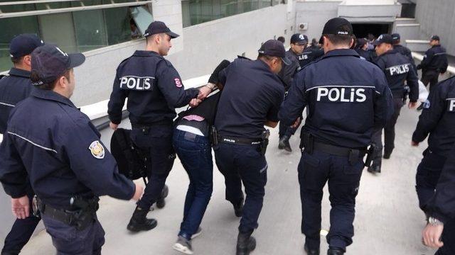 Mersin’de Polise Bombalı Saldırı Olayında Gözaltına Alınan 18 Kişi Adliyeye Sevk Edildi