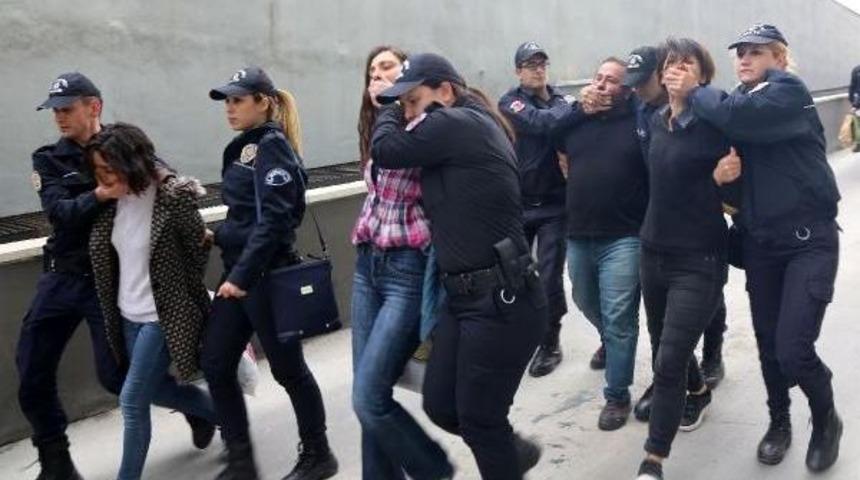 Mersin'deki Bombalı Saldırının 18 Ş&uuml;phelisi Adliyede