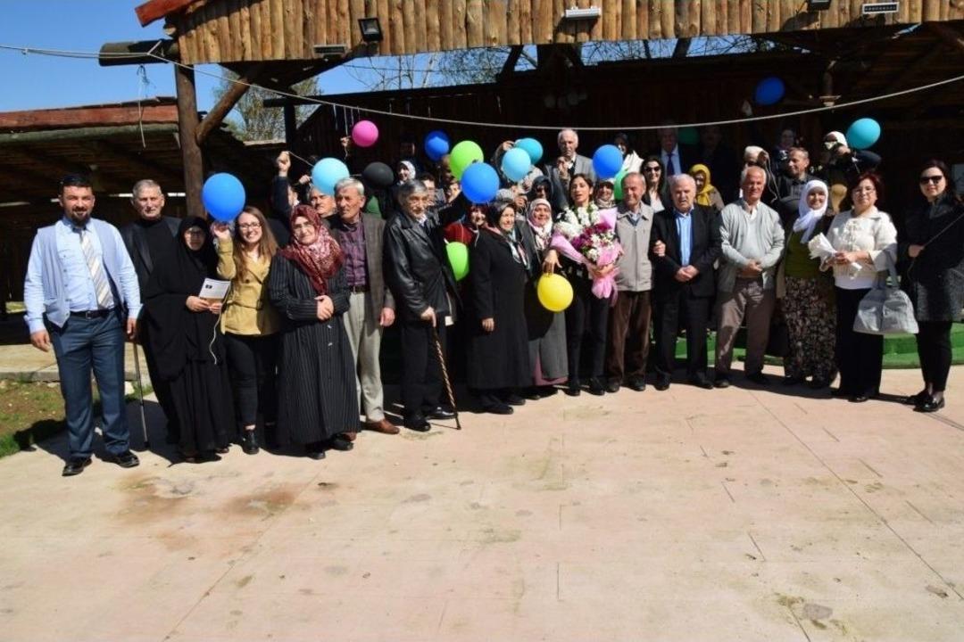 D&uuml;zce &Uuml;niversitesi Parkinson Hastalığına Karşı Farkındalık Oluşturuyor