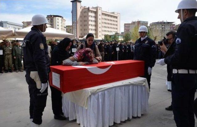 Diyarbakır'da Emniyetteki Patlamaya Kazılan Tüneldeki Bomba Neden Oldu (2)