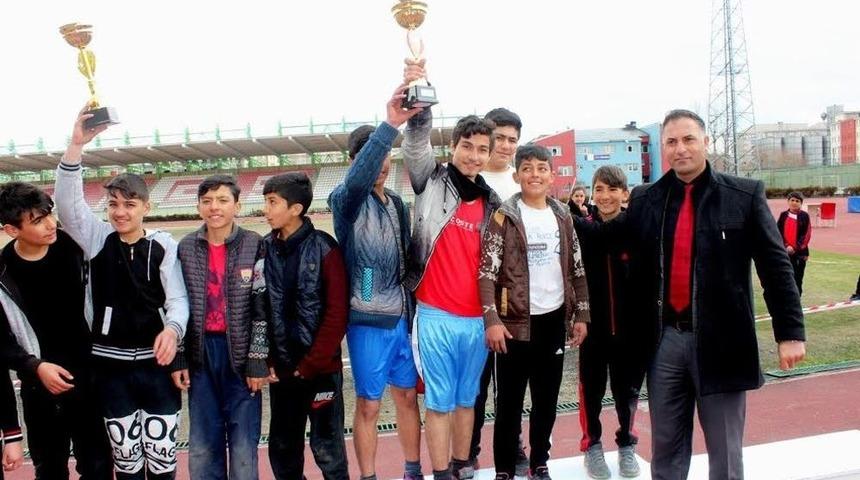 Ağrı&rsquo;da Atletizm M&uuml;sabakaları Sona Erdi.