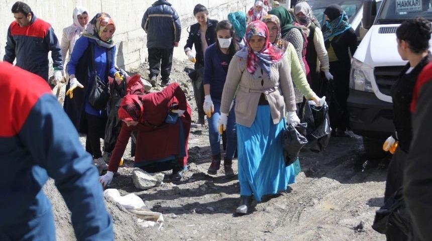 Hakkari&rsquo;de &Ccedil;evre Temizliği