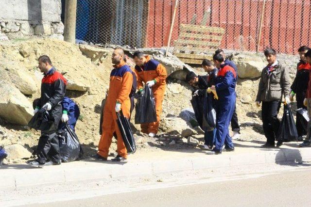 Hakkari&rsquo;de &Ccedil;evre Temizliği 1