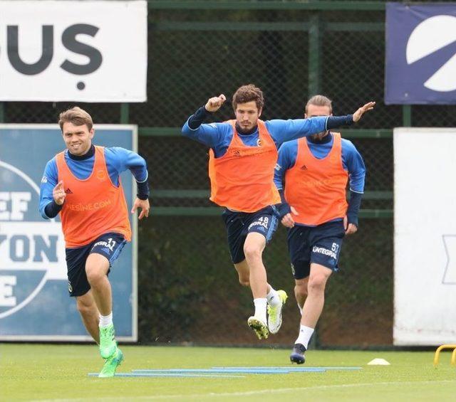 Fenerbah&ccedil;e&rsquo;de Derbi Hazırlıkları S&uuml;r&uuml;yor 1