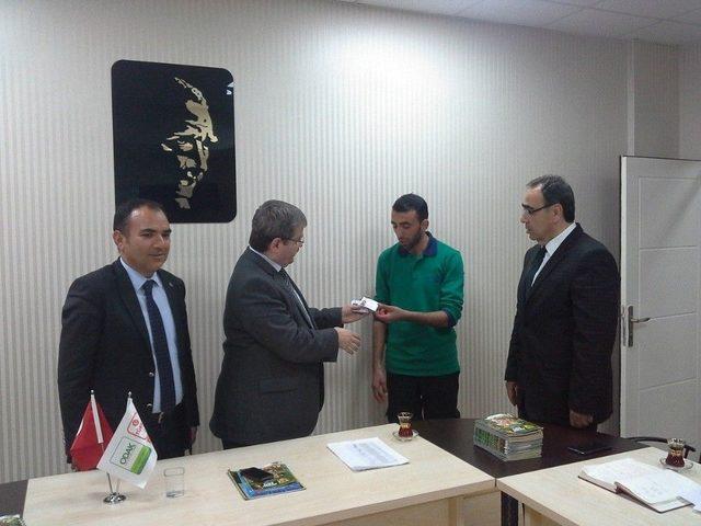 Yerel Hayvan Koruma G&ouml;revlileri Kimliklerini Aldı 3