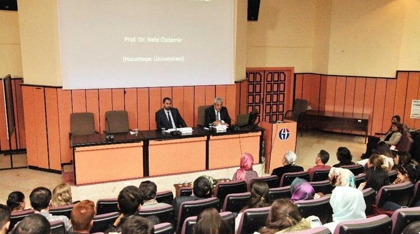 Ga&uuml;n&rsquo;de &ldquo;k&uuml;lt&uuml;r End&uuml;strileri Ve Geleneksel M&uuml;zik&rdquo; Paneli