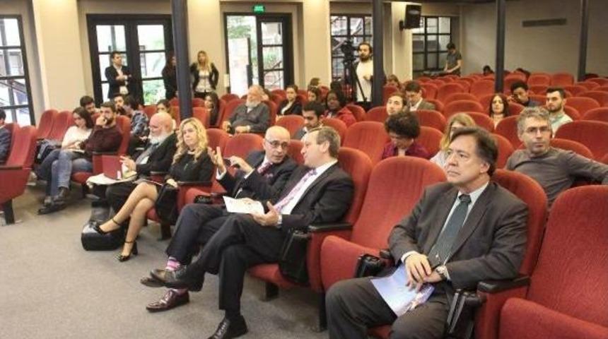 Komplo Teorilerine Akademik Bakış