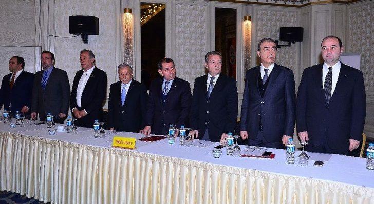 Galatasaray Divanı Basına Kapatıldı G5