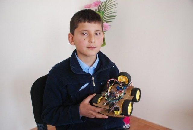 Kendi Oyuncağını Kendi Yaptı 2