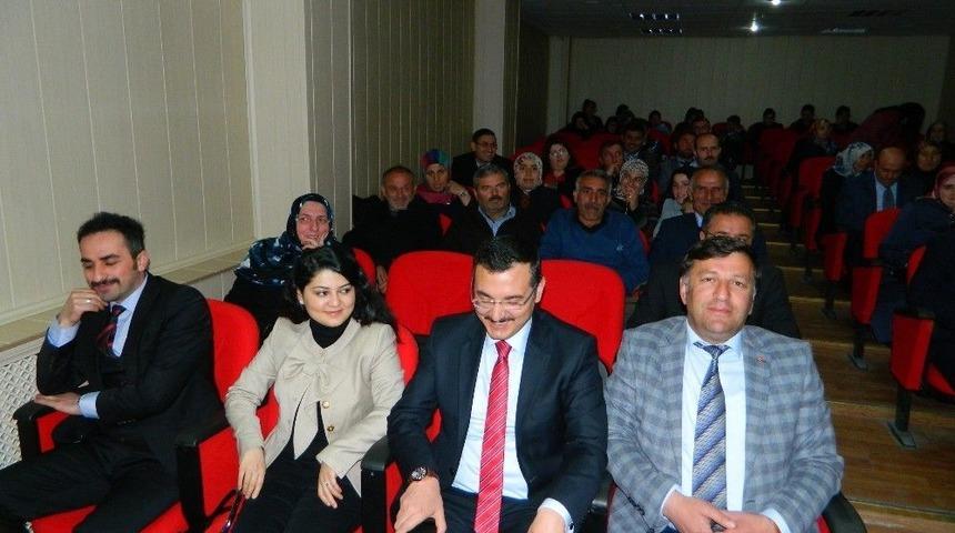 İmam Hatip Lisesi&rsquo;nden Şiir Dinletisi