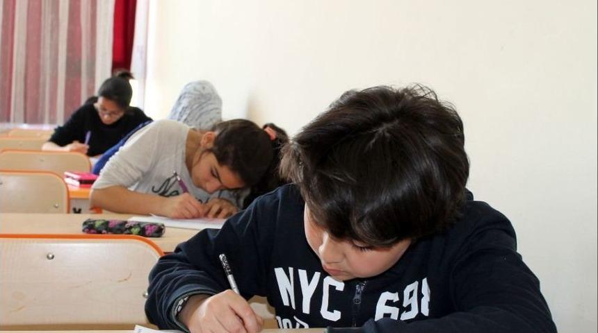B&uuml;y&uuml;kşehir&rsquo;in Tertiplediği Teog Deneme Sınavına Yaklaşık 10 Bin &Ouml;ğrenci Katıldı