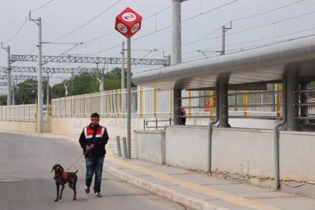 İzban'da Şüpheli Paket Yolcuları Tahliye Ettirdi