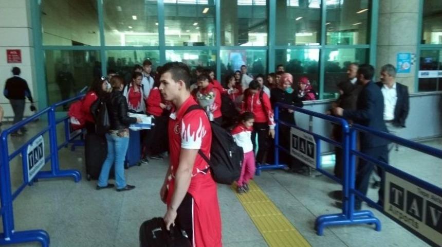 Haltercilere Coşkulu Karşılama