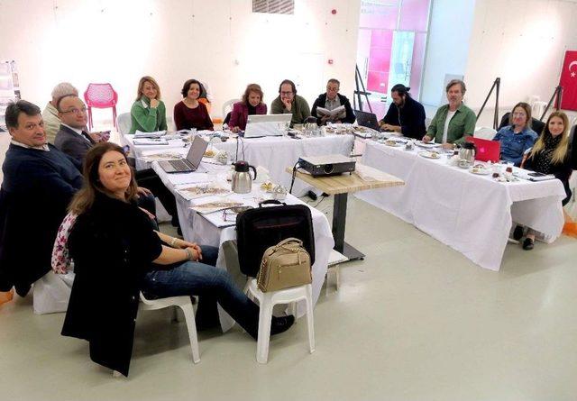 &Ccedil;ekirge Meydanı İ&ccedil;in 7 Proje &Uuml;st Turda 1