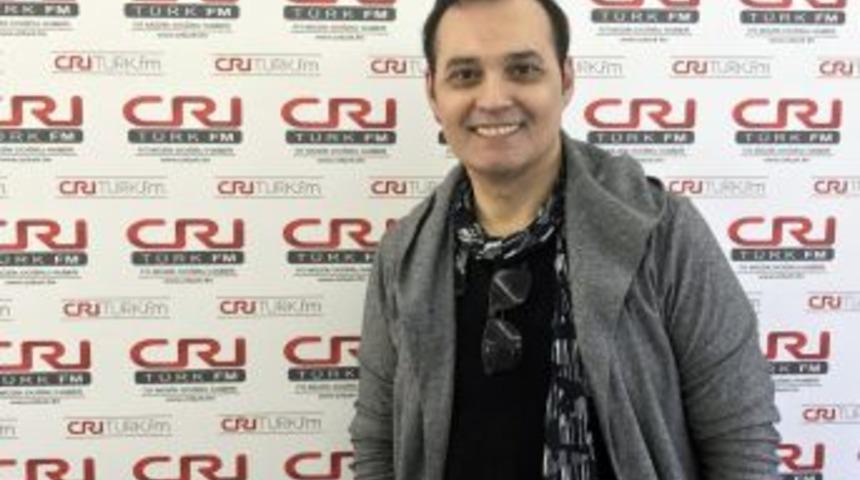 Zafer Peker Sahte Youtube Tıklaması Yapan Şarkıcılara Seslendi