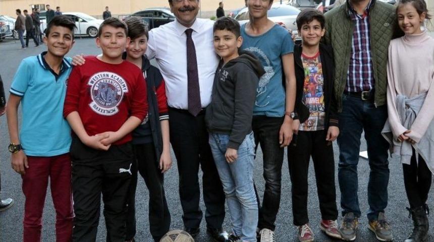 Başkan Atilla, Esnafları Ziyaret Etti