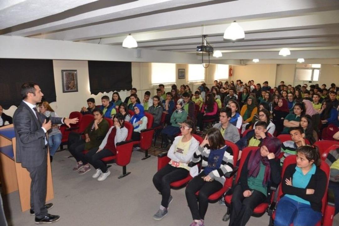 Şeker Anadolu Lisesi &Ouml;ğrencilerine Geri D&ouml;n&uuml;ş&uuml;m Eğitim Semineri Verildi