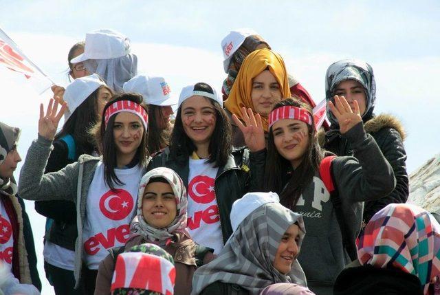 Cumhurbaşkanı Erdoğan, Erzurum’da Ciritçiler Tarafından Karşılandı