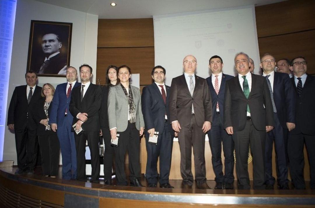 Savunma Sanayii İ&ccedil;in Araştırmacı Yetiştirme Programı İmza T&ouml;reni Ger&ccedil;ekleşti