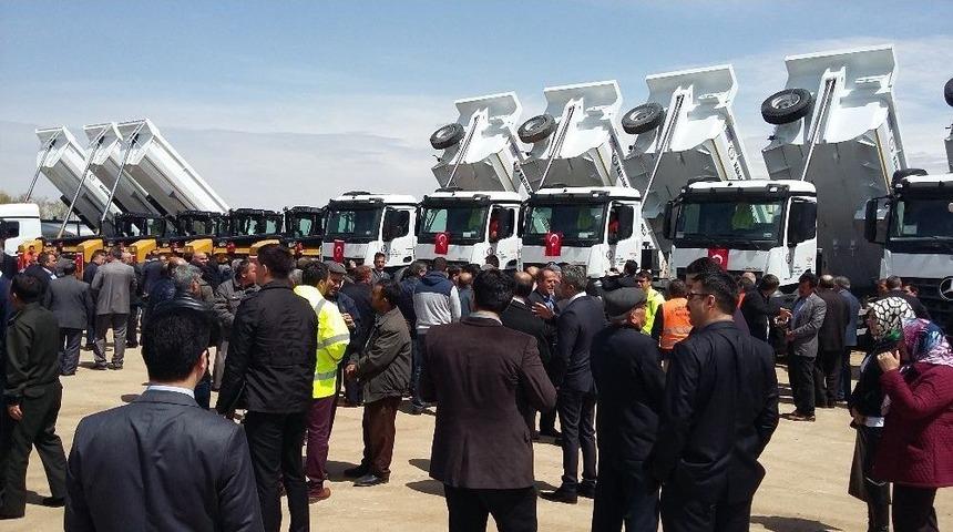 Karaman İl &Ouml;zel İdaresine Alınan 38 Ara&ccedil; Dualarla Hizmete Başladı