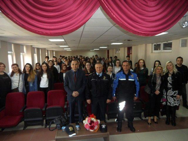 Bozüyük’te Öğrencilere Polislik Mesleği Tanıtıldı