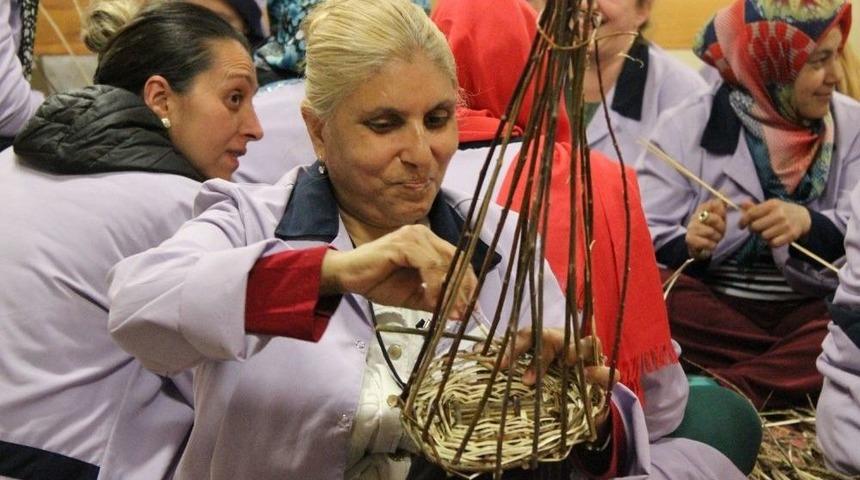 Unutulmaya Y&uuml;z Tutmuş Sepet &Ouml;rmenin Kursu Verildi