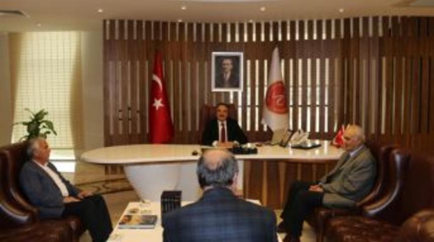 Hacıbektaş Belediye Başkanı Selmanpakoğlu, Rekt&ouml;r Bağlı&rsquo;yı Ziyaret Etti