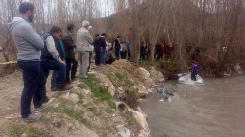 26 Yıl &Ouml;nce Bebeğini Attığı Derede Cesedi Bulundu
