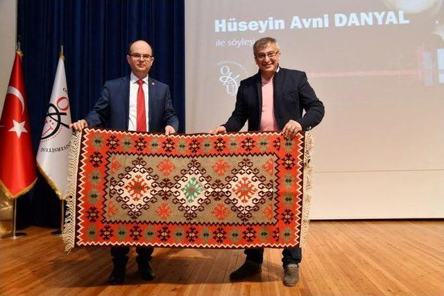 Tiyatro Oyuncusu H&uuml;seyin Avni Danyal, Ok&uuml;&rsquo;de &Ouml;ğrencilerle Bir Araya Geldi 1