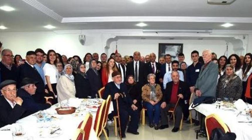 &Uuml;niversitelilerden, 'torunun Olmak Istiyorum' Projesi