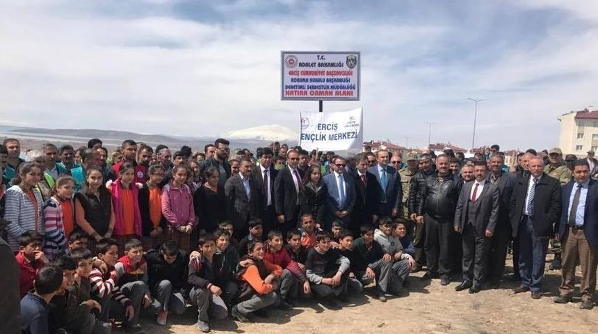 Erciş&rsquo;te Hatıra Ormanı Oluşturuldu