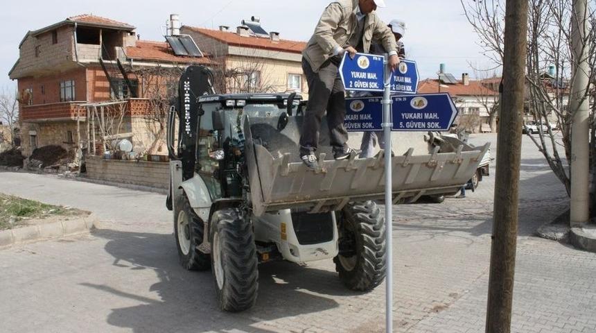 U&ccedil;hisar&rsquo;da Sokak Tabelaları Yenilendi