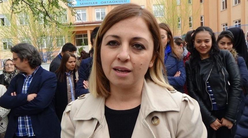 Kadın &Ouml;ğretmene Darp İddiası