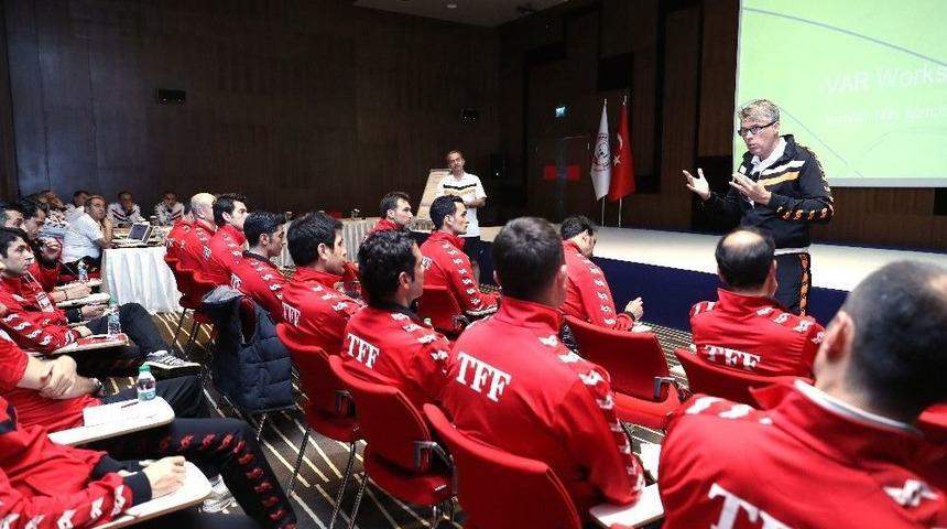 Süper Lig Hakemleri Ara Semineri Sürüyor