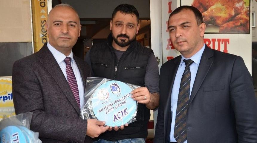 Yunusemre’deki İşyerleri Türkçe İsim Kullanacak