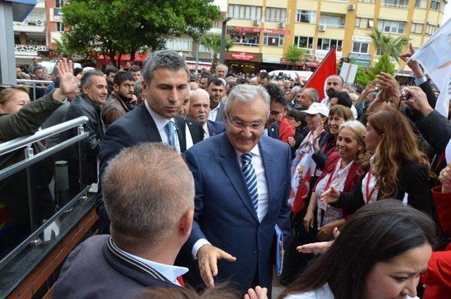 Chp’li Baykal Ve Dp’li Uysal’dan Aydın’da Ortak Miting