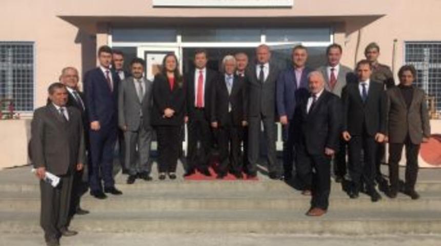 Son Kuşlar Tiyatro Oyunu Sahnelendi