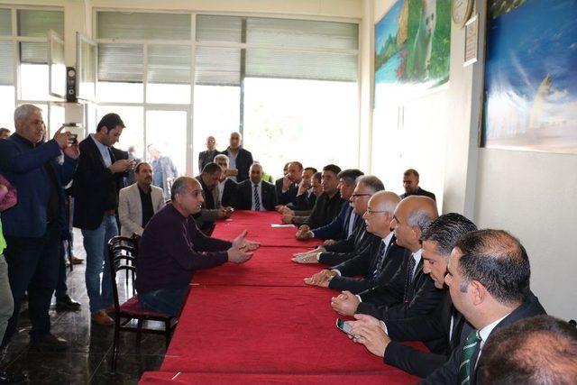 Milletvekili Yüksel, 2 Saatte 5 Kilometre Yol Yürüdü 3