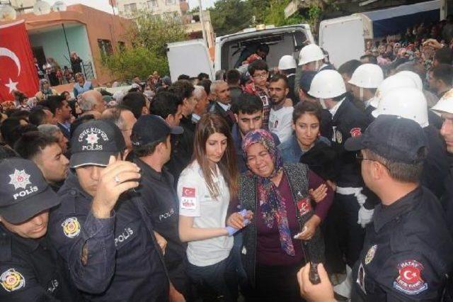 Diyarbakır Şehidi Polis Memuru Toprağa Verildi 1