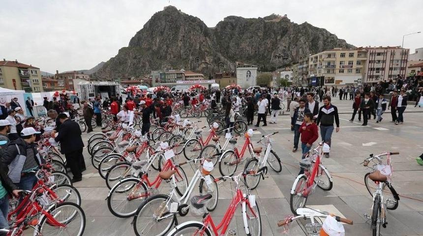 Amasyalı &Ouml;ğrencilere 350 Bisiklet