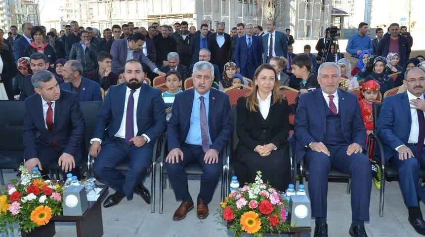 Yeşilyurt Belediyesi Fethi Gemuhluoğlu Bilgi Evi Hizmete Girdi