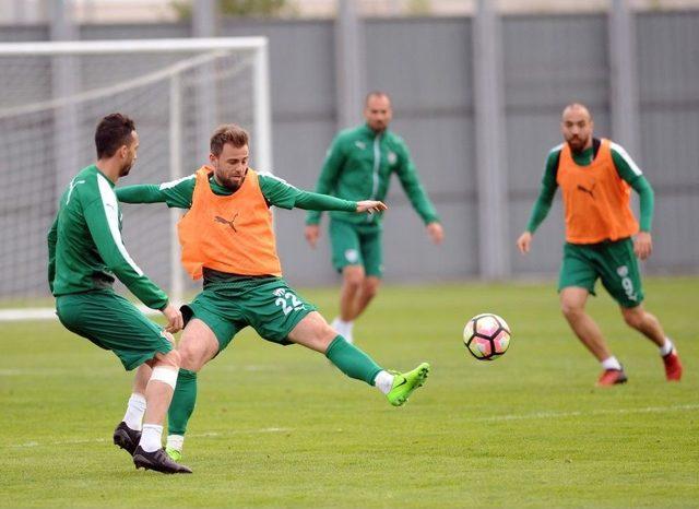 Bursaspor’da Batalla Takımdan Ayrı Çalıştı