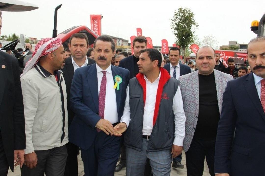 Bakan &Ccedil;elik: &ldquo;laf &Uuml;retmek Değil İş &Uuml;retmemiz Gerekiyor&rdquo;