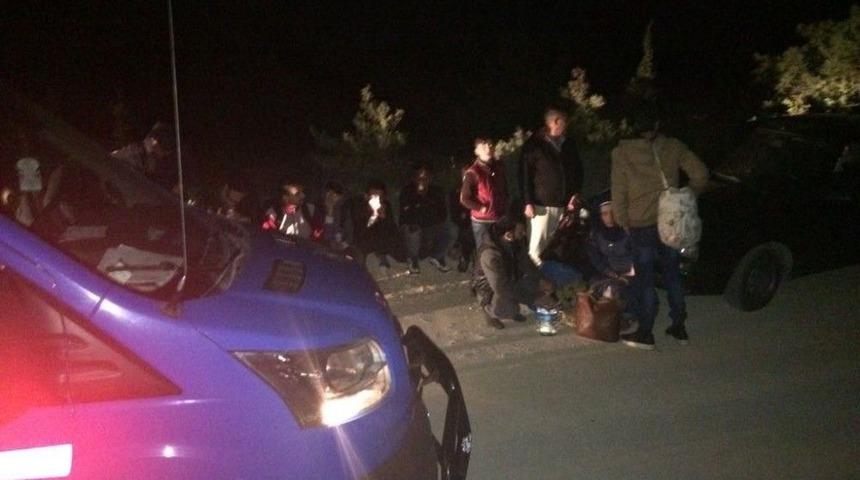 Yurt Dışına Ka&ccedil;maya &Ccedil;alışan 38 G&ouml;&ccedil;men Yakalandı