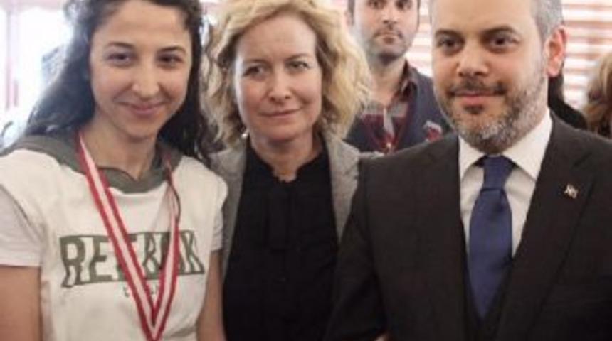 Yoga Dosyası Spor Bakanı Kılı&ccedil;'a Teslim Edildi